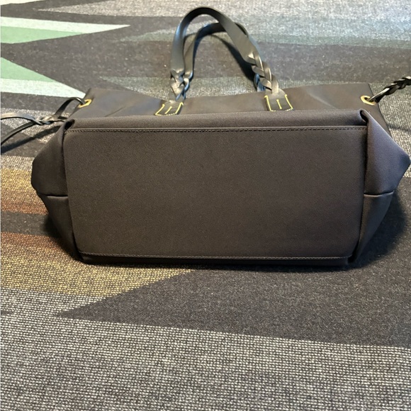 Classic Dooney and Bourke Nylon Black Tote Bag - Picture 4 of 11